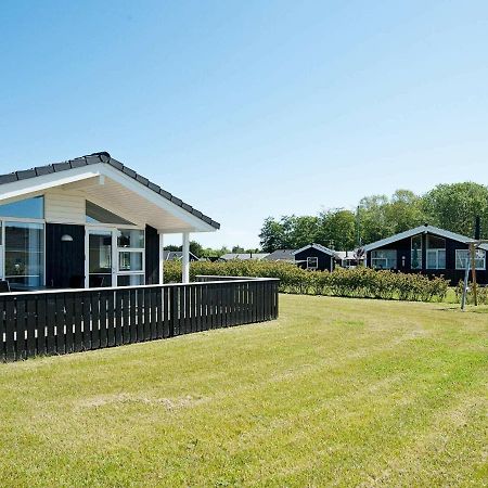 Three-Bedroom Holiday Home In Juelsminde 18 Sonderby  Exteriér fotografie