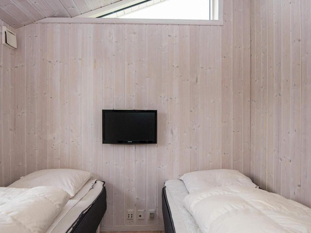 Three-Bedroom Holiday Home In Juelsminde 18 Sonderby  Exteriér fotografie