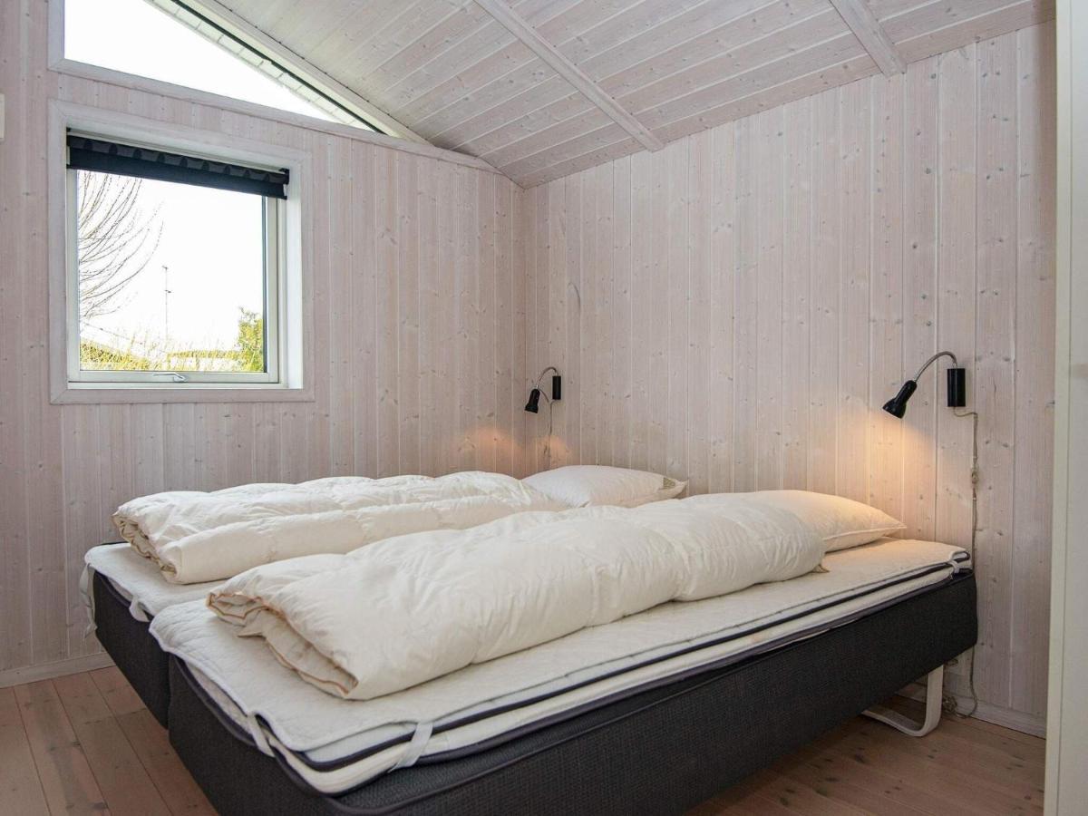 Three-Bedroom Holiday Home In Juelsminde 18 Sonderby  Exteriér fotografie
