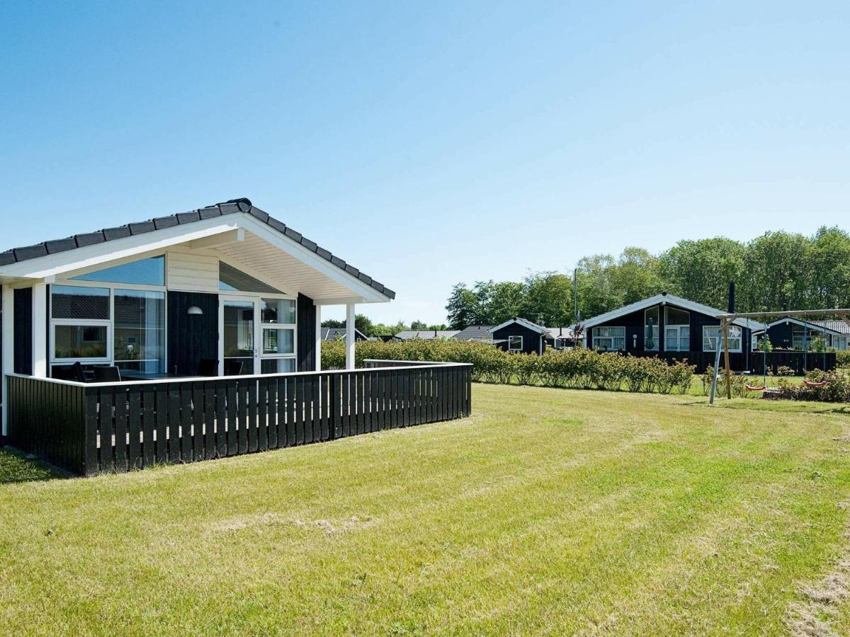 Three-Bedroom Holiday Home In Juelsminde 18 Sonderby  Exteriér fotografie